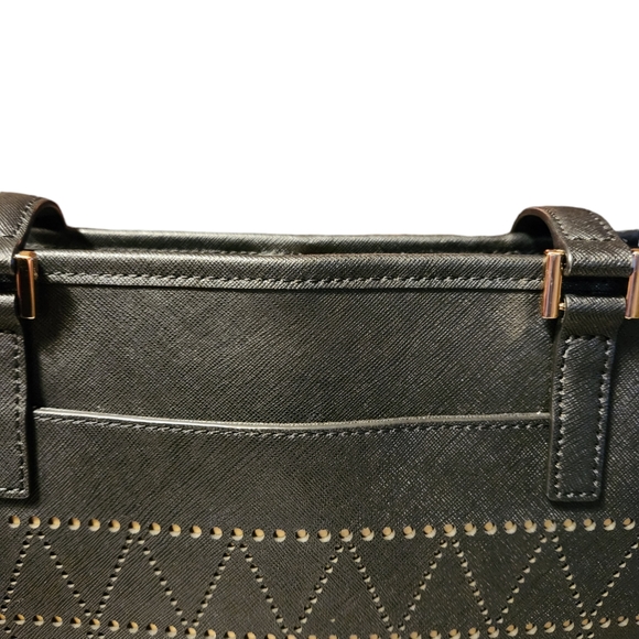 BLACK AND GOLD MICHAEL KORS TOTE CARRYALL - Picture 8 of 11